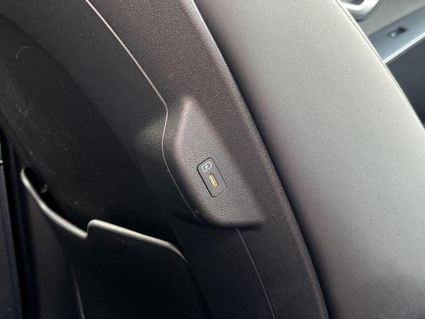 Kia Niro Photo at-b1cf00e6257046b3823d5d1a47db2366.jpg