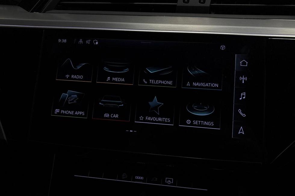 Audi e-tron Photo at-b1de482e0cee418d84fedc9d4edddafb.jpg
