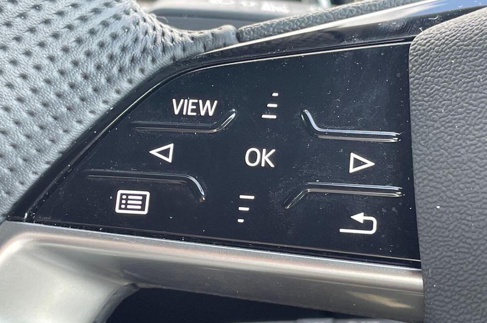 Audi Q4 Photo at-b1fcc0390038469d97fa12c0bc4bccfb.jpg