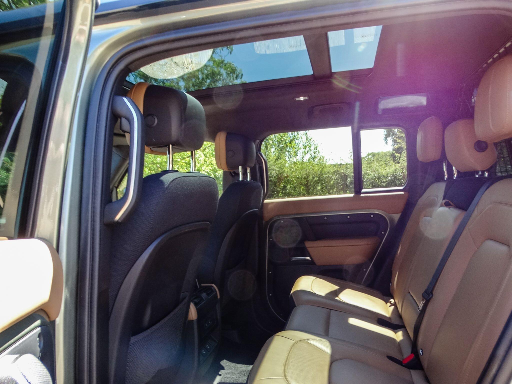 Land Rover Defender 110 5.0 P425 V8 X Auto 4WD Euro 6 (s/s) 5dr — photo 16