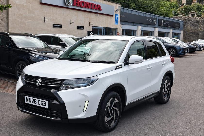 Suzuki Vitara Photo at-b21fe41ffc5942bf8841c9c424121f3b.jpg