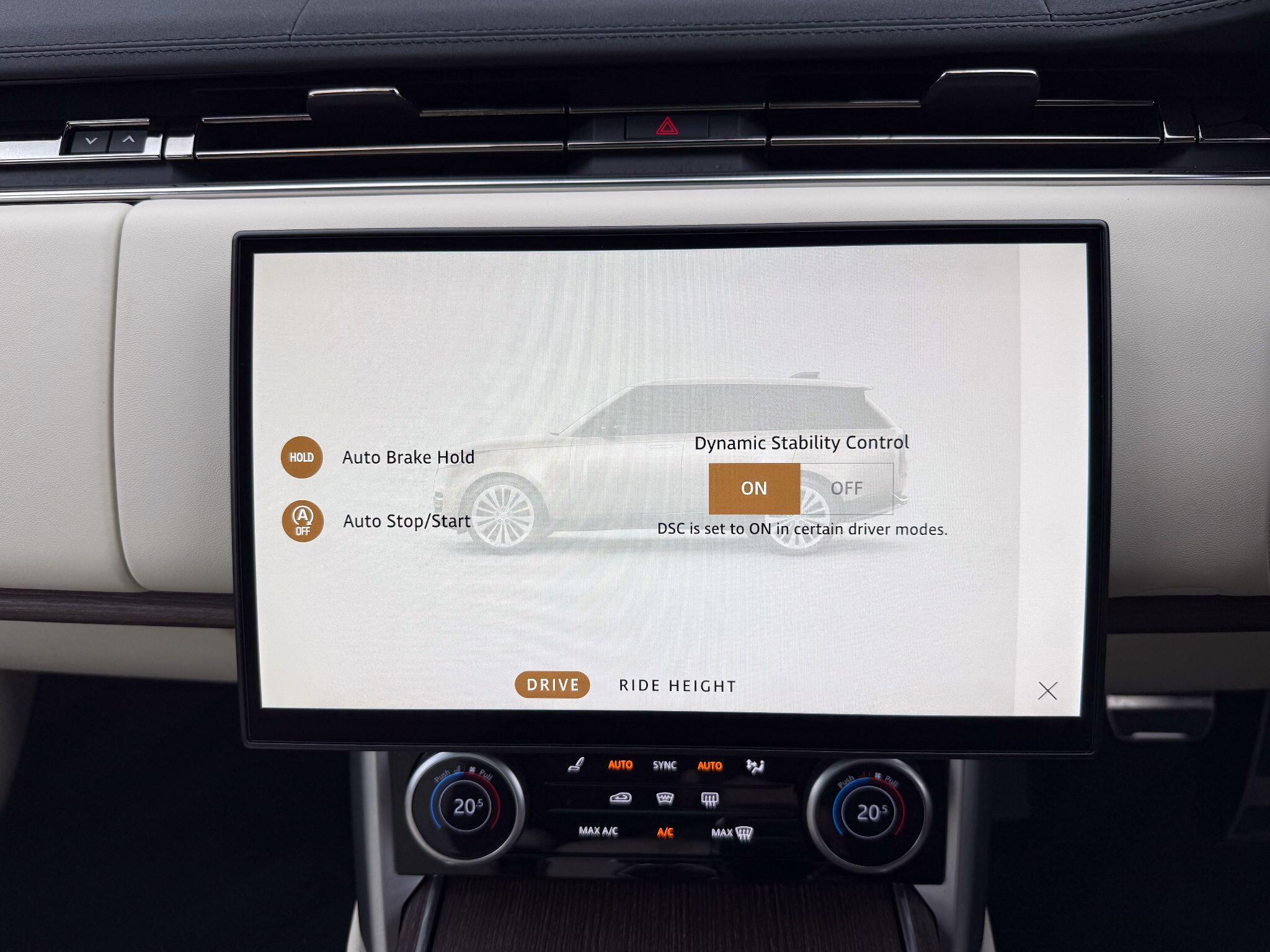 Land Rover Range Rover 3.0 P440e 38.2kWh SE SUV 5dr Petrol Plug-in Hybrid Auto 4WD Euro 6 (s/s) (440 ps) — photo 38