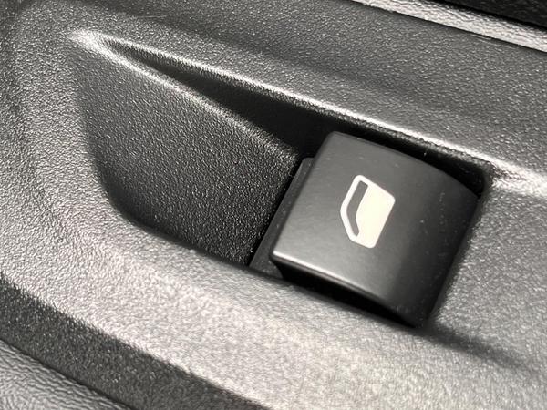 Used Peugeot E-2008 VK22ZLO 22