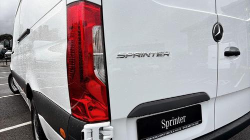 Mercedes-Benz Sprinter Photo at-b25e5ad6329541f4b18090e75547cc2d.jpg