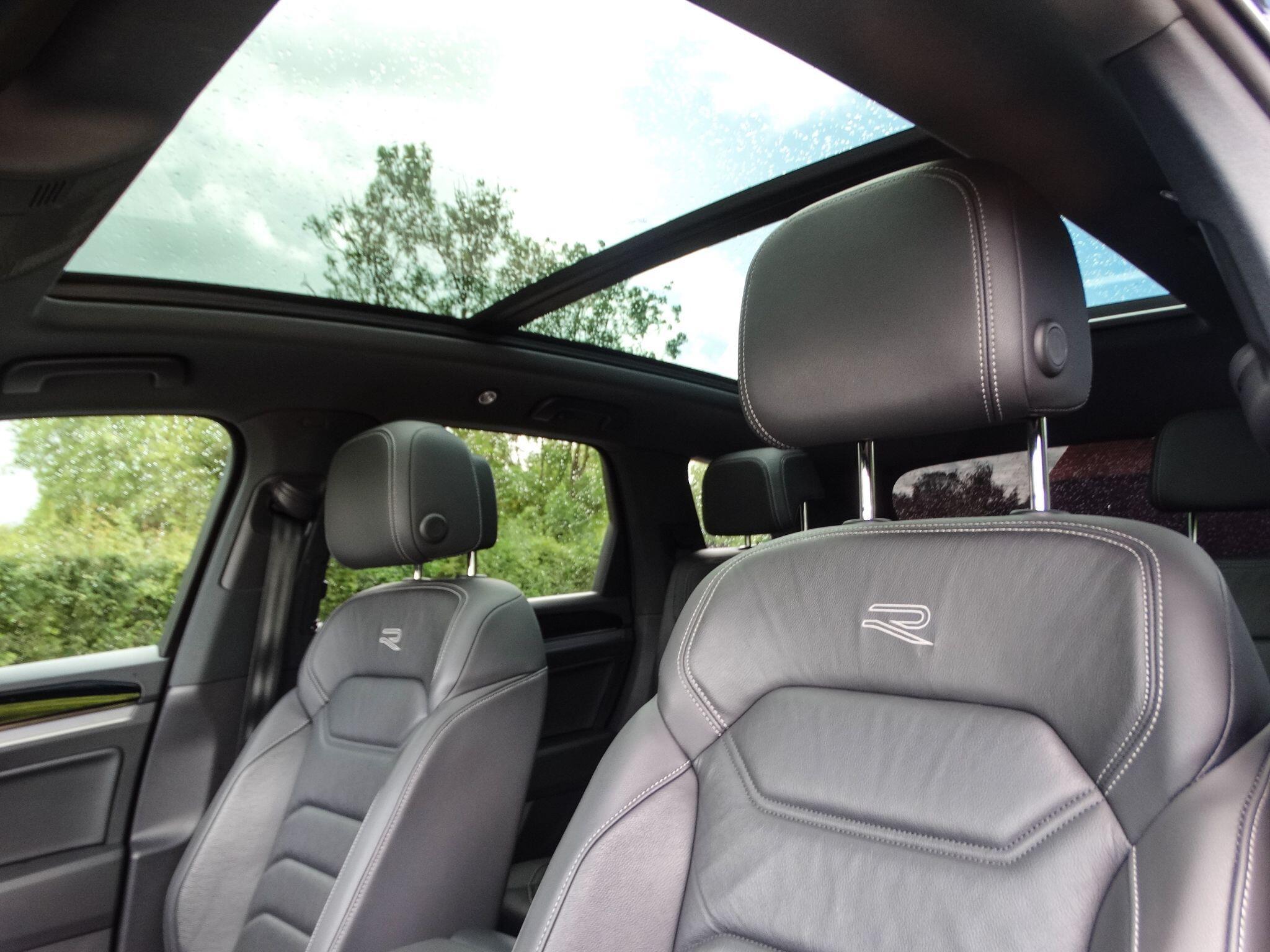 Volkswagen Touareg 3.0 TSI V6 Black Edition Tiptronic 4Motion Euro 6 (s/s) 5dr — photo 12