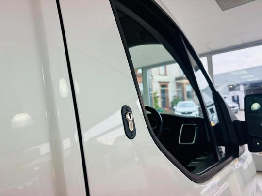 Ford Transit Custom Photo at-b28301e138cd4218a8cf1212b5925d7f.jpg