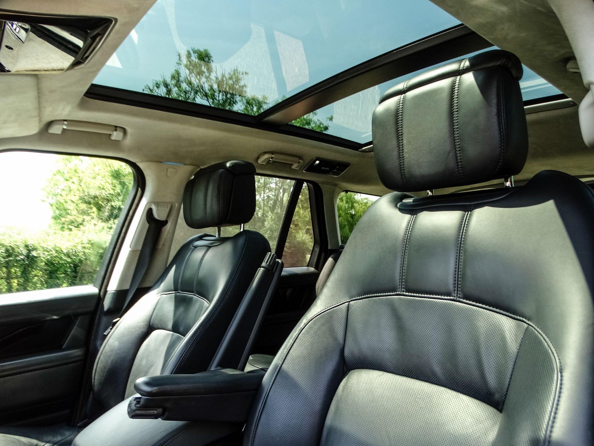 Land Rover Range Rover 4.4 SD V8 Autobiography Auto 4WD Euro 6 (s/s) 5dr — photo 12