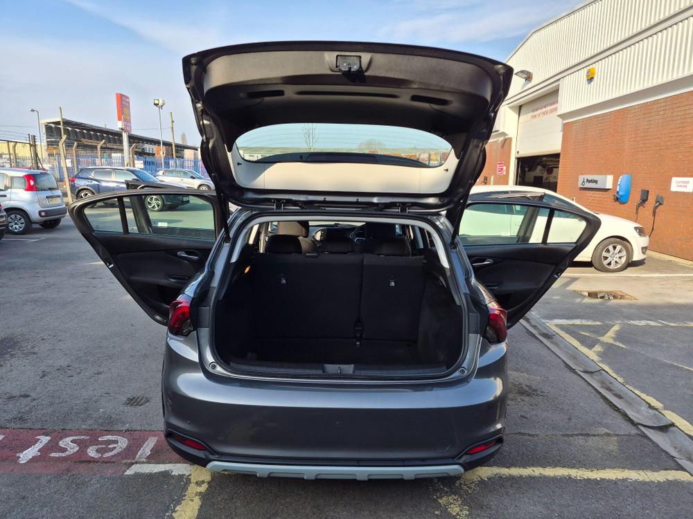 Fiat Tipo Photo at-b2a7d54e95504cd9b95b01b1a80c6f76.jpg