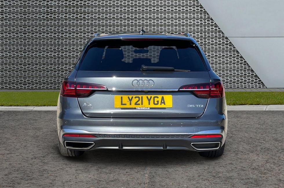 Audi A4 Avant Photo at-b2c4e70719be4cad8b68c4dfbe2bd68f.jpg