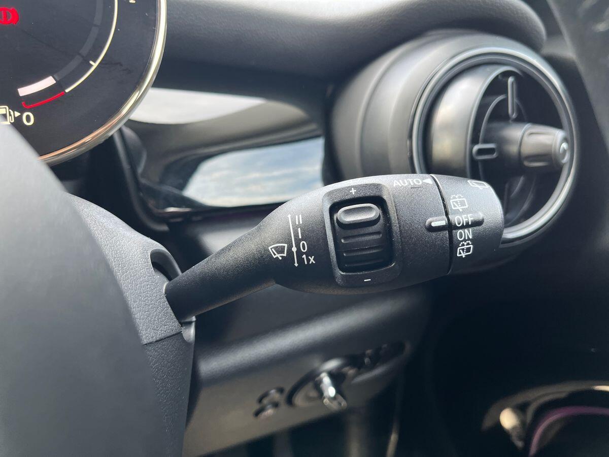 MINI Hatch Photo 35