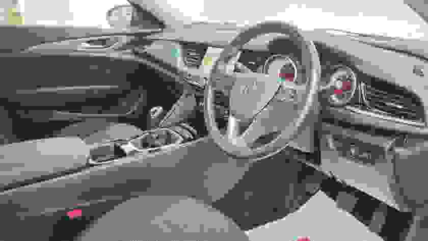 Vauxhall Insignia Photo at-b2daca0f13054d4cb7c02054a3060ca4.jpg