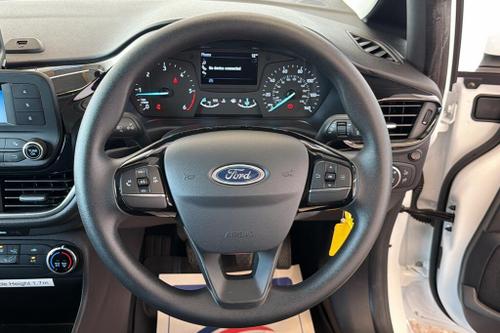 Ford FIESTA Photo at-b319896ee029454ca092ef5b388d5a40.jpg