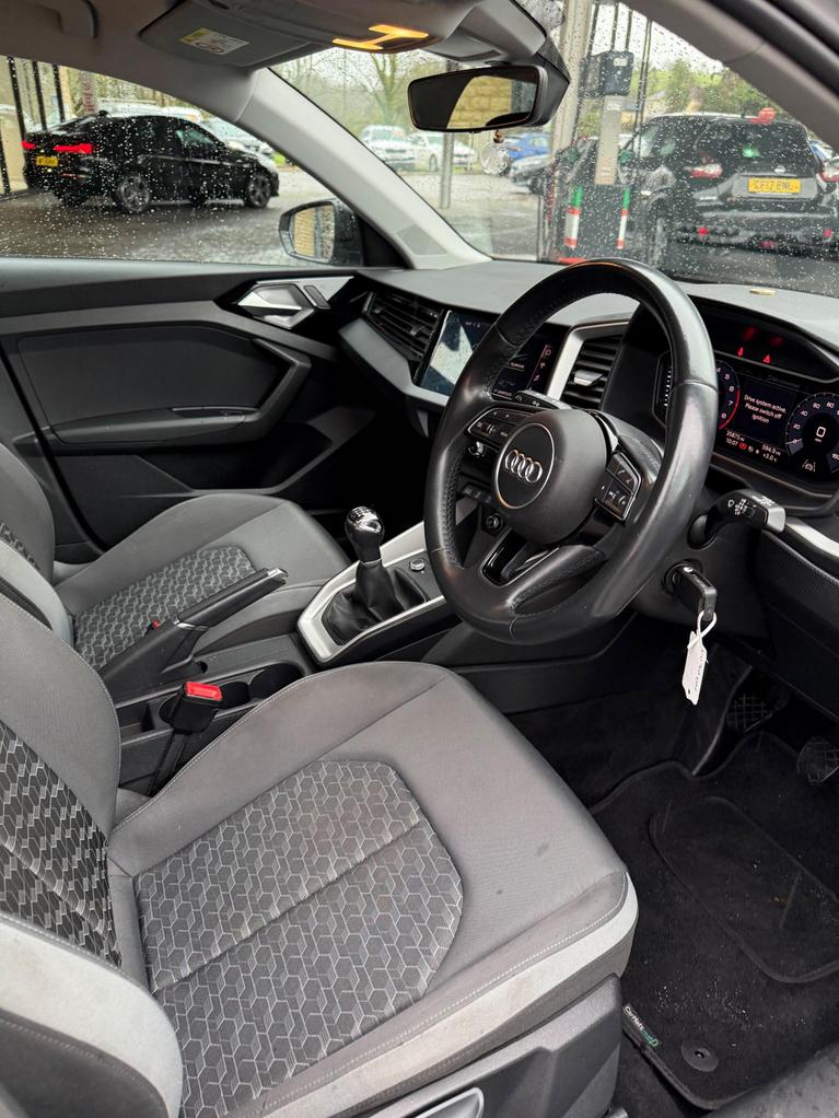 Used Audi A1 VU70EAF 10