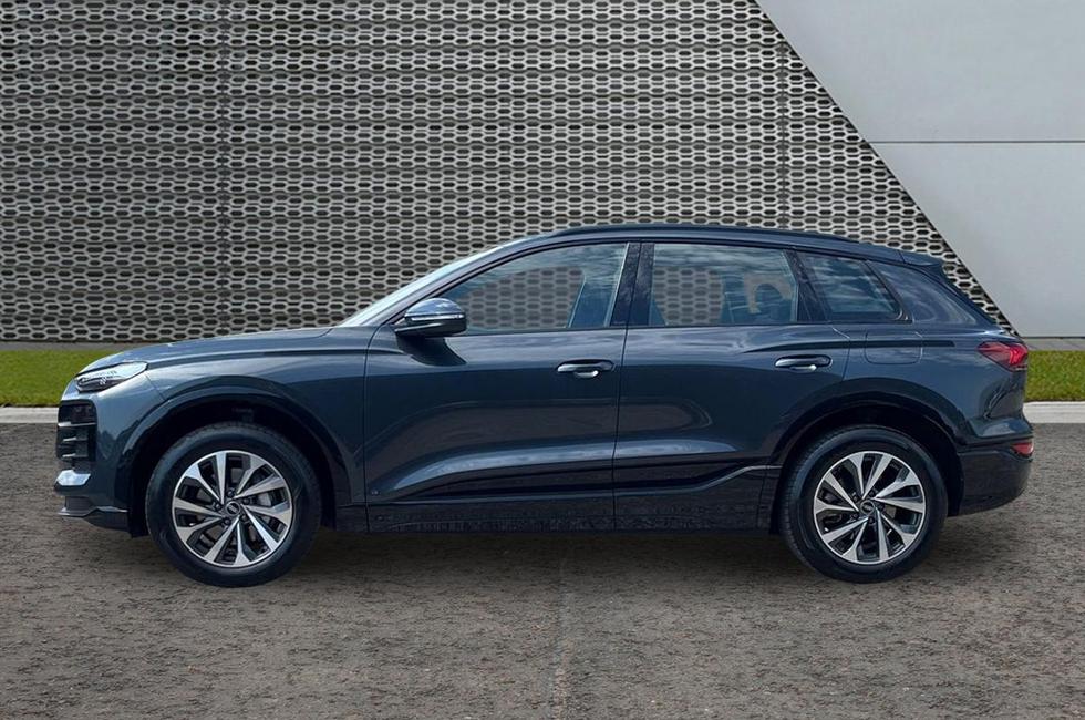 Audi Q6 Photo at-b348aa3c58c04b49868c628066e55e78.jpg