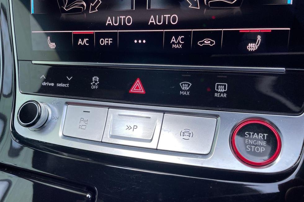 Audi Q8 Photo at-b35426efb3c54052ae55c22bb865a815.jpg