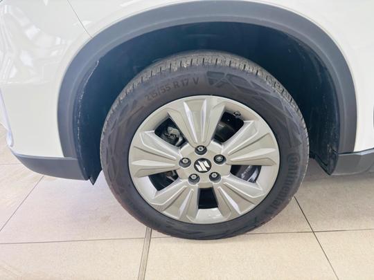 Suzuki Vitara Photo at-b35ee92eaa2a4cb8af79be7c1cd96235.jpg