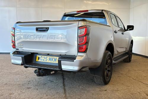 Isuzu D-MAX Photo at-b39eb93a000e49e08f055a4c18bd189d.jpg