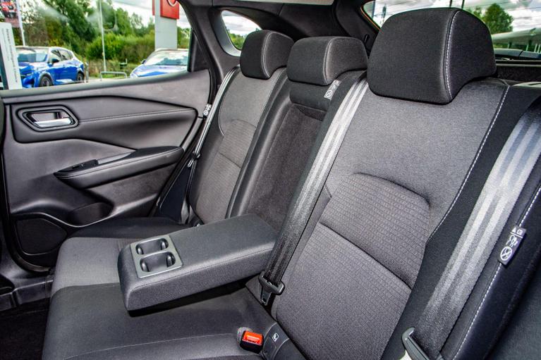 Used Nissan Qashqai BT24EOY 27