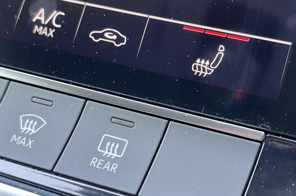 Audi A6 Photo at-b3d38f4bde4b4f7eba5819355d0bb96f.jpg