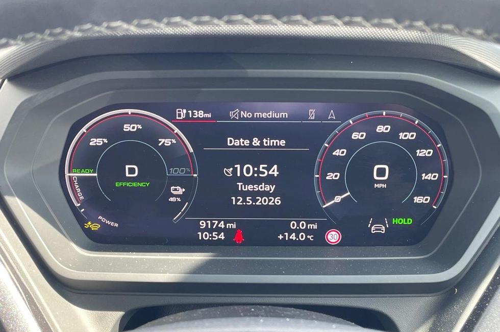 Audi Q4 Photo at-b3ebbb252fbe4b3f973bb968026fae91.jpg