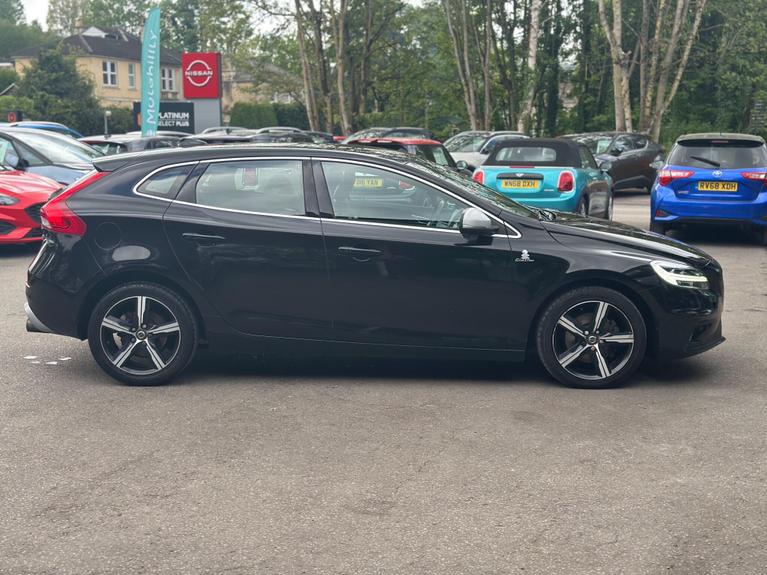 Used Volvo V40 RK67FUB 7