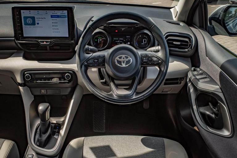 Used Toyota Yaris WU24OPR 9