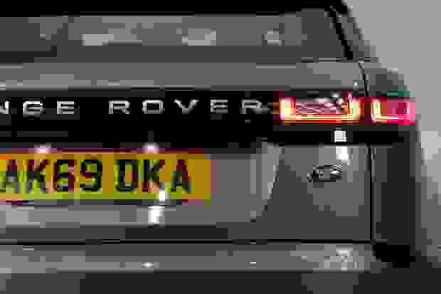 Land Rover Range Rover Velar Photo at-b41958946d2849e384ab210345f68c84.jpg