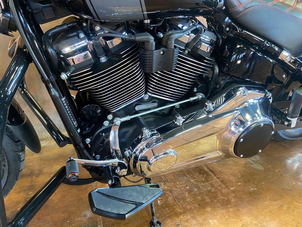 Harley-Davidson Softail Photo at-b430dadfda814a9e858bb12dd4ea00d3.jpg