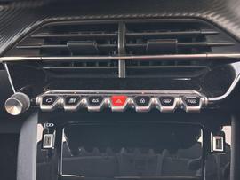 Peugeot E-208 Photo 11