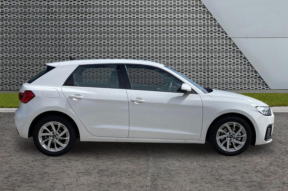 Audi A1 Photo at-b4553f40440c4806addafc00c97dc38d.jpg