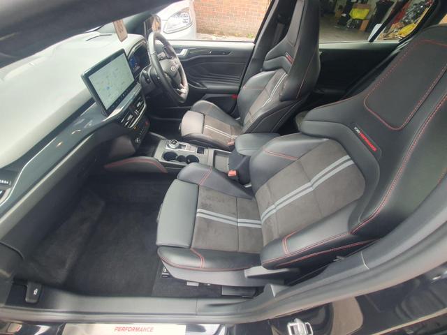 Used Ford Focus EK73BDU 28
