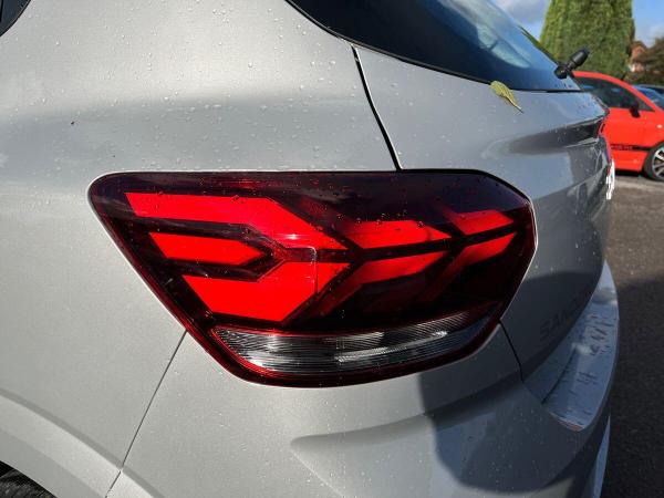 Dacia Sandero Photo at-b4a26263b9e441e3a87f6c4d8bd83e56.jpg