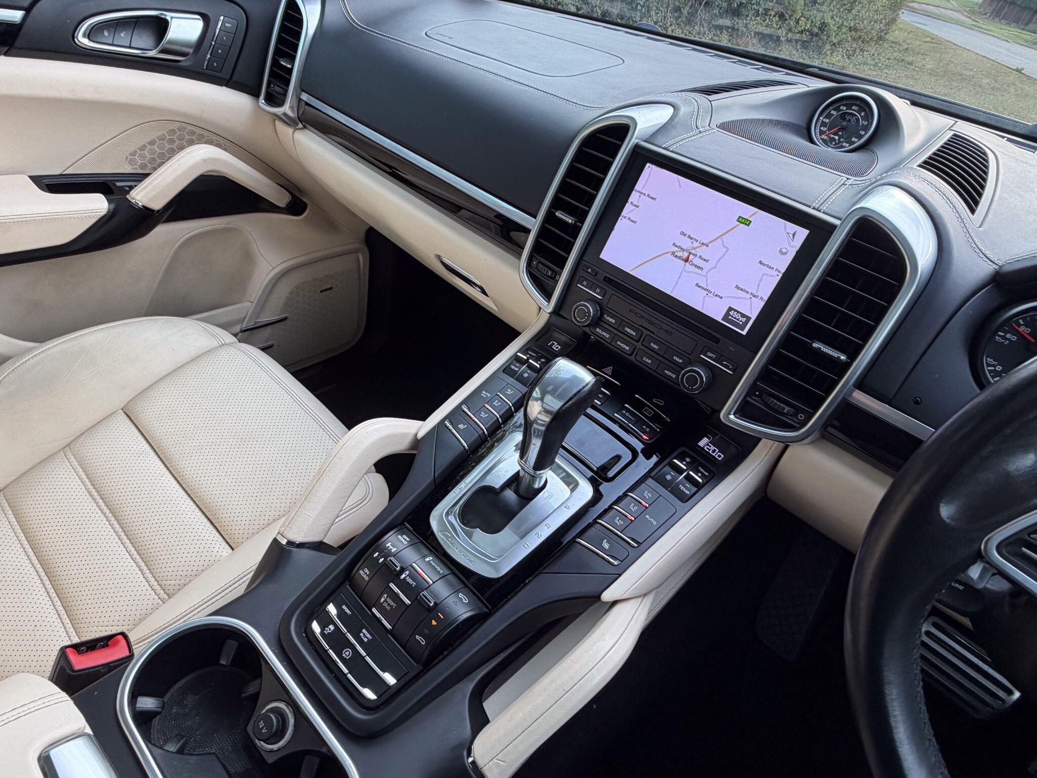 Porsche Cayenne 4.2 TD V8 S TiptronicS 4WD Euro 6 (s/s) 5dr — photo 6