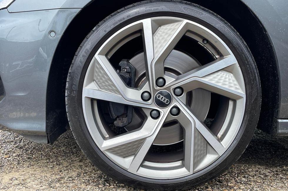 Audi S3 Sportback Photo at-b4abd2ea1ab440dd8c9e170dd10fce71.jpg