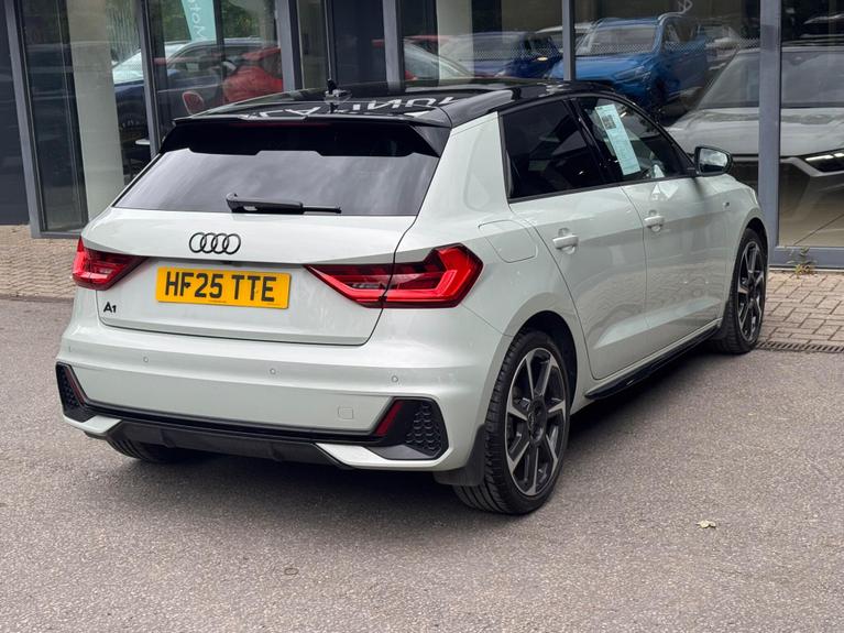 Used Audi A1 HF25TTE 11