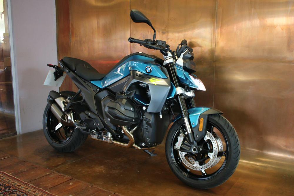 BMW R 1300 R Photo at-b4c4ab06437b47ac8f48c2b749d2c101.jpg