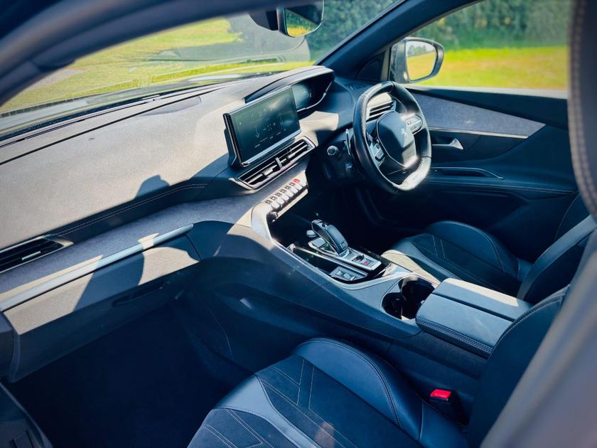 Peugeot 3008 Photo at-b4c6abd6511c4a25b661d6a03c320de0.jpg
