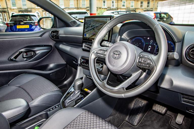 Used Toyota Yaris WM25CYT 12