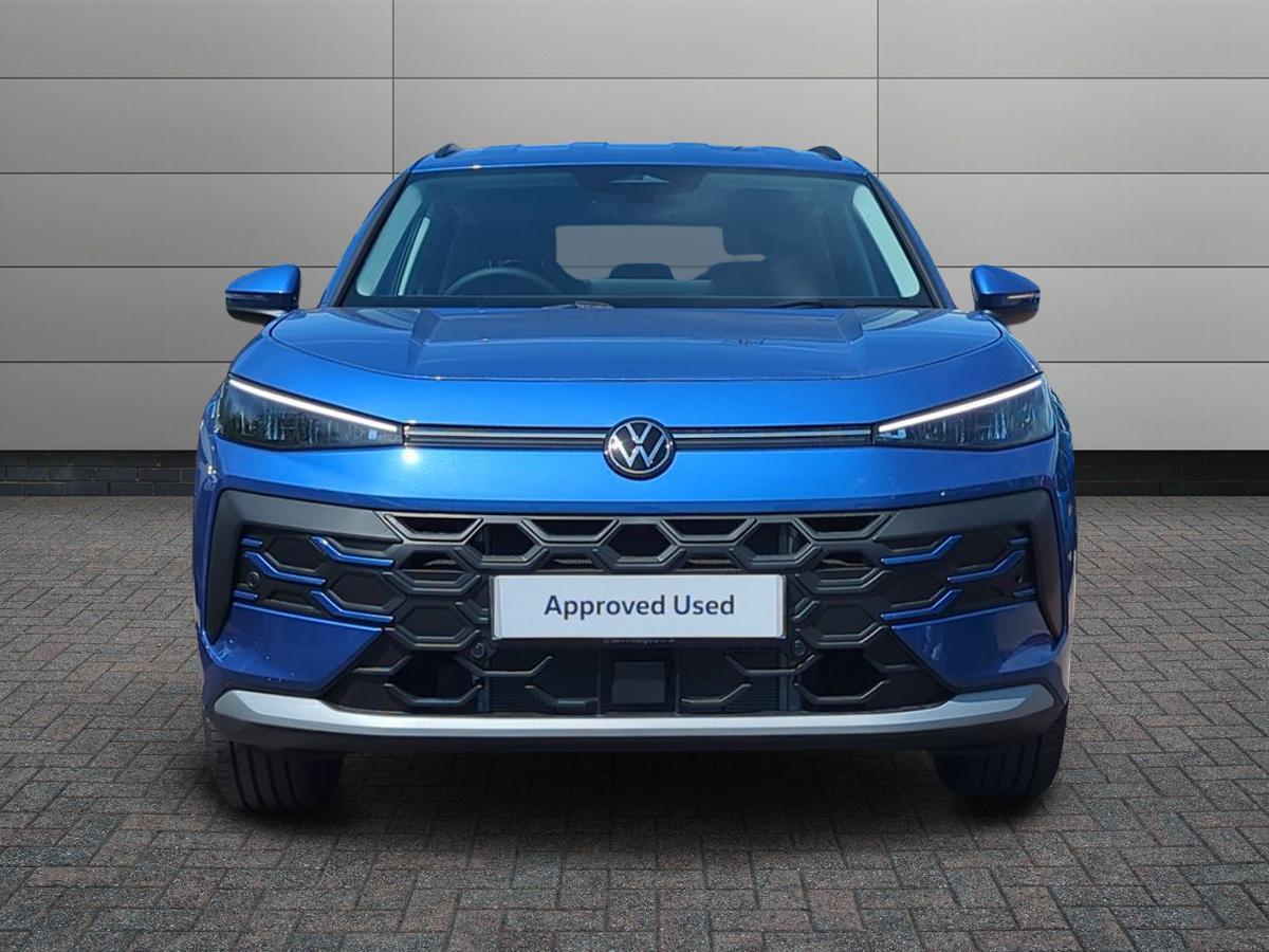 Volkswagen T-Roc Photo at-b534f3005c6448e28d4f88ff6f4a7b25.jpg