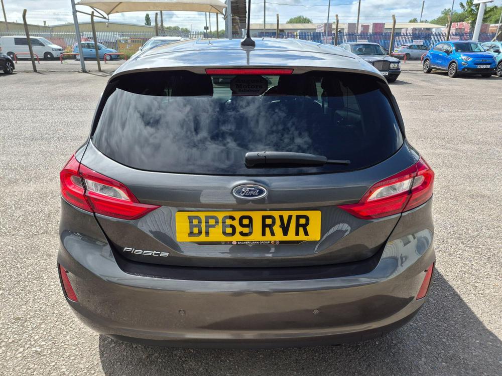 Ford Fiesta Photo at-b53c066b74ef4d43bc41d06aa3418d4e.jpg