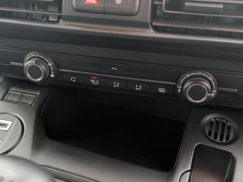 Used Peugeot Partner NX26XRC 17