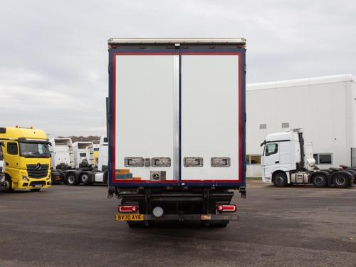 Mercedes-Benz Actros Photo at-b54e91d72b50440887b2c4b2756374b3.jpg