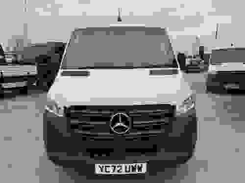Mercedes-Benz Sprinter Photo at-b54f39f3f93c4ba7b1e467c5d0bb8c63.jpg