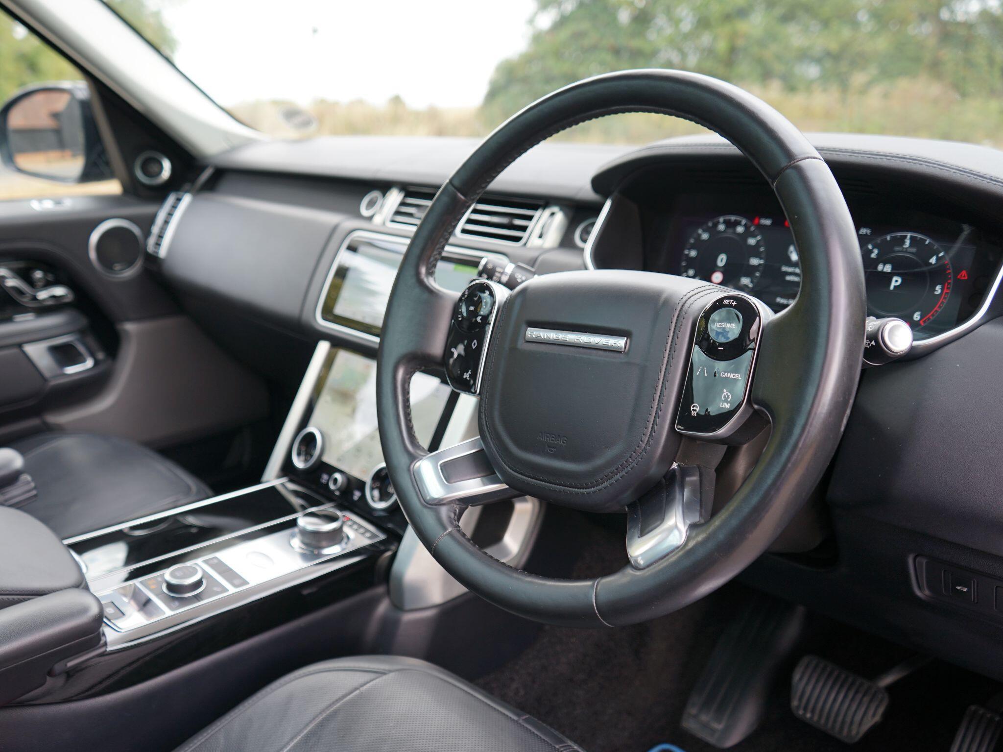 Land Rover Range Rover 3.0 TD V6 Vogue SE SUV 5dr Diesel Auto 4WD Euro 6 (s/s) (258 ps) — photo 39