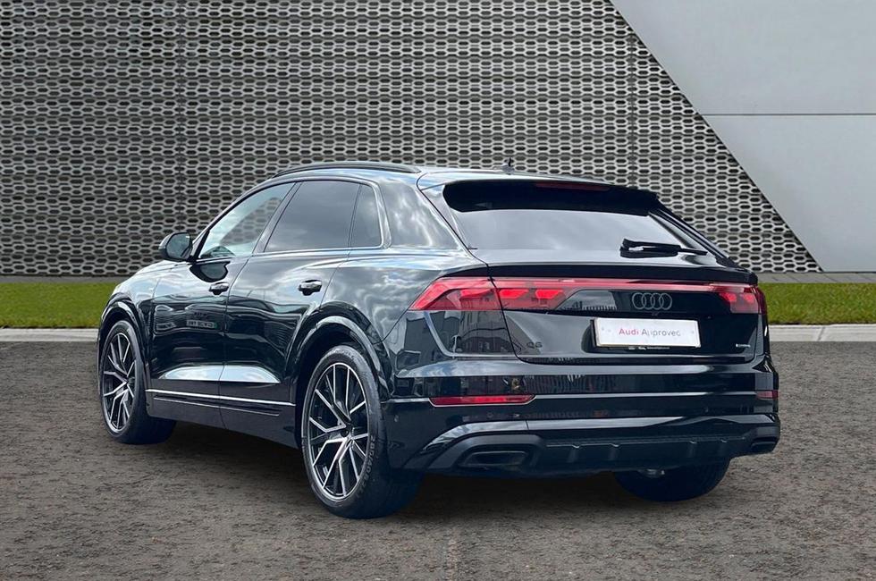 Audi Q8 Photo at-b587e3806da14dda90755f12ba868579.jpg