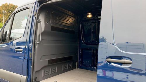 Mercedes-Benz Sprinter Photo at-b5a3f8626f34460a8697f5abceda13eb.jpg