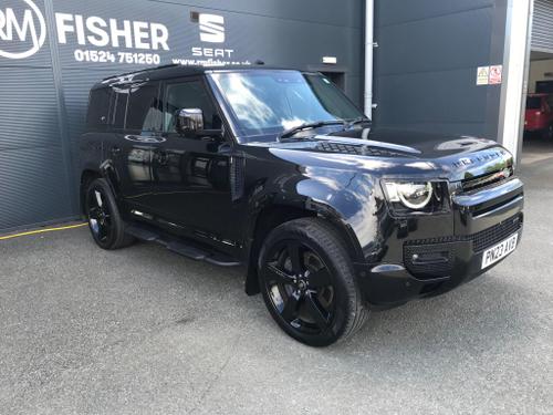 Land Rover Defender 110 Photo at-b5eb24d9a563488589e9950dd7962716.jpg
