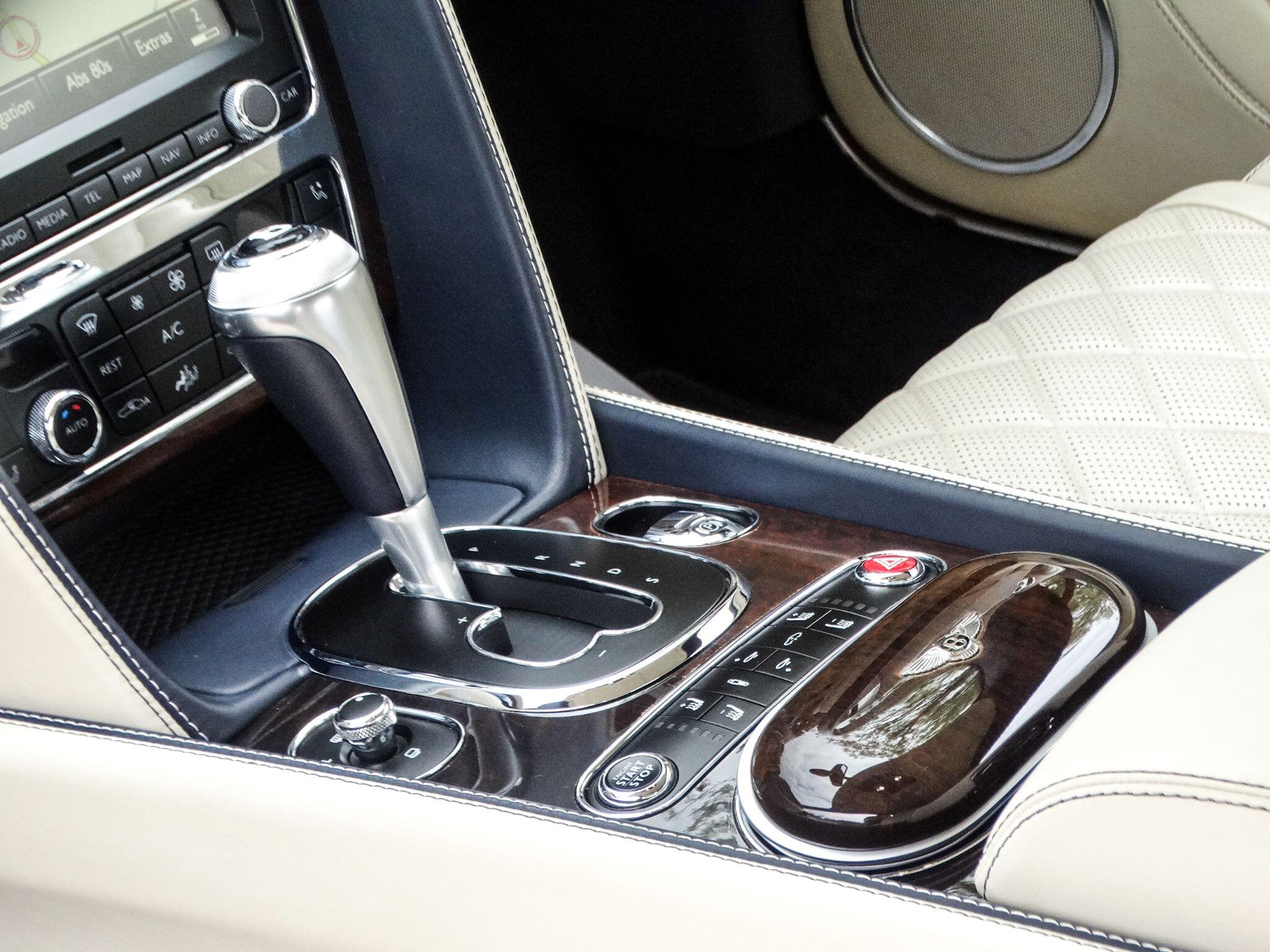 Bentley Continental 4.0 V8 GT S Coupe 2dr Petrol Auto 4WD Euro 6 (528 ps) — photo 17