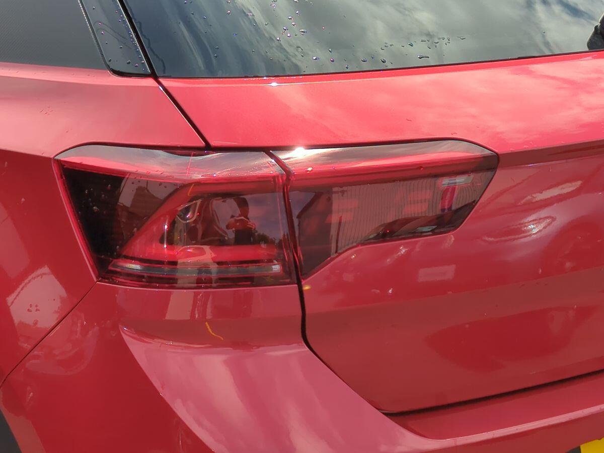 Volkswagen T-Roc Photo at-b64a67573fea49559a4810873d822914.jpg