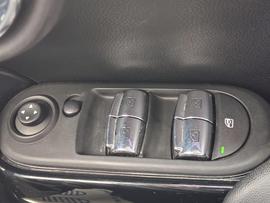 MINI Hatch Photo 14